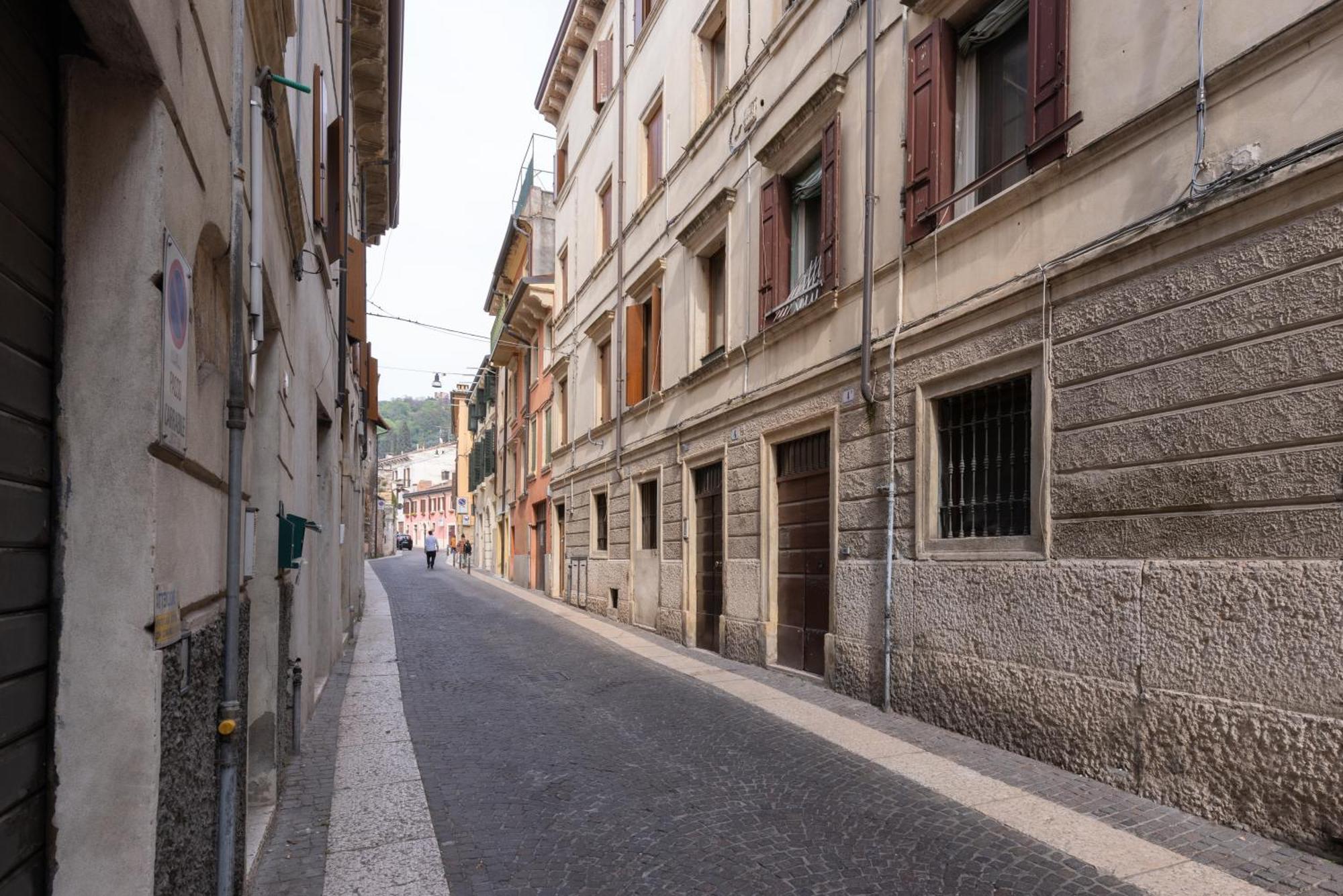 Anticavalle Intero Appartamento Verona Exterior foto